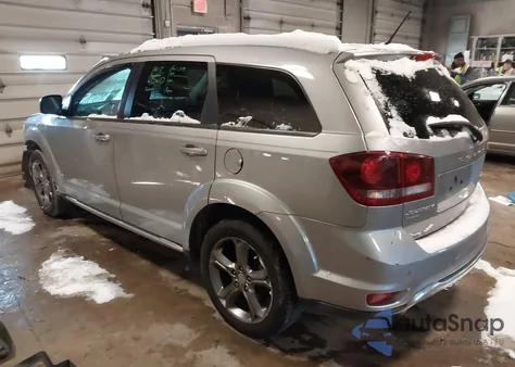 2016 Dodge Journey Crossroad Plus z USA, uszkodzony, nr VIN 3C4PDDGG0GT117300